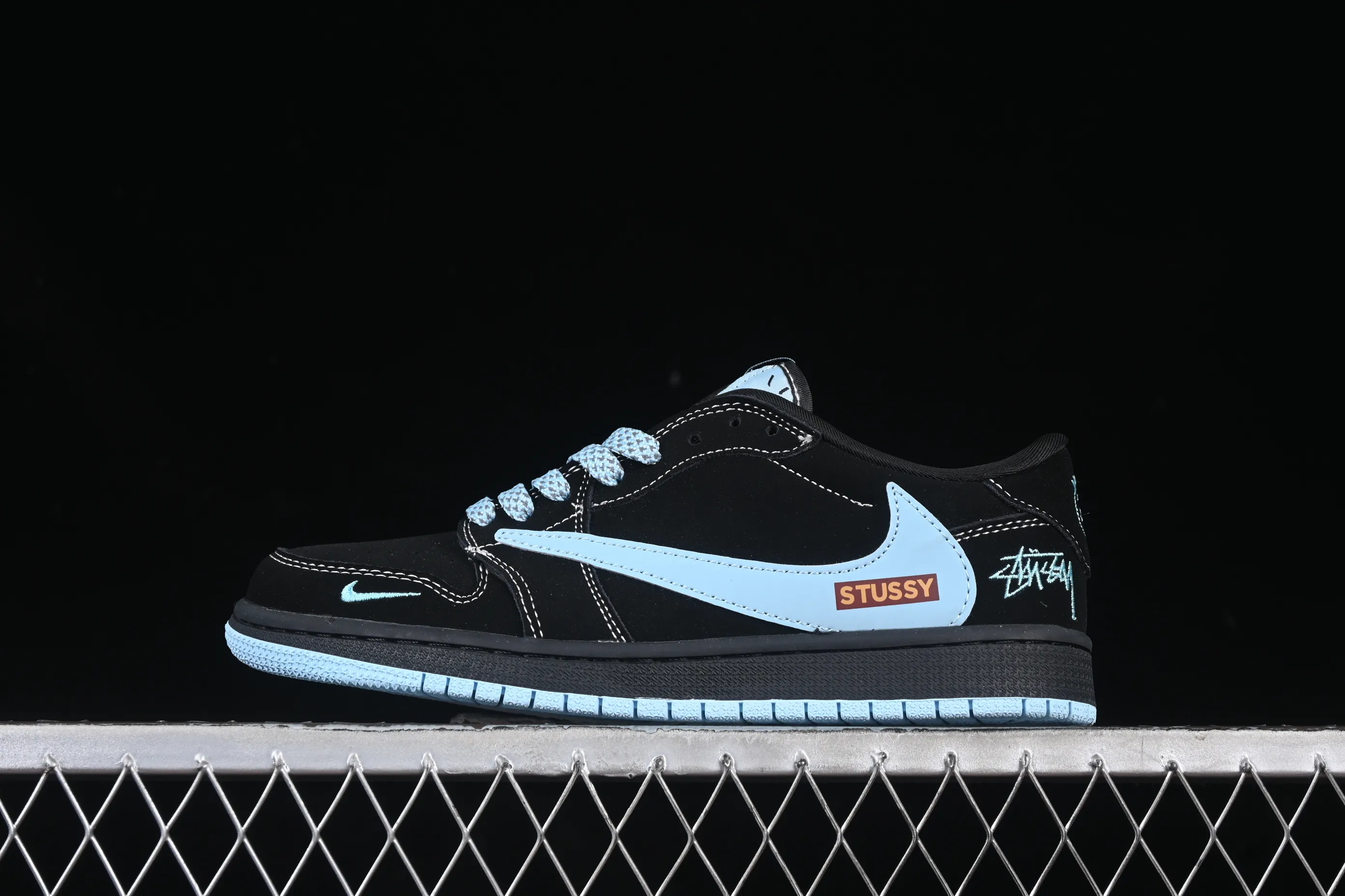 All categories Air Jordan Jordan series basketball shoes Air Jordan 1 Low high-end custom low-top sneakers Travis Scott x Fragment Design x Air Jordan 1 Low OG SP AJ1 Joe 1 Stussy joint black Tiffany low-top cultural casual sneakers XS2024-008
